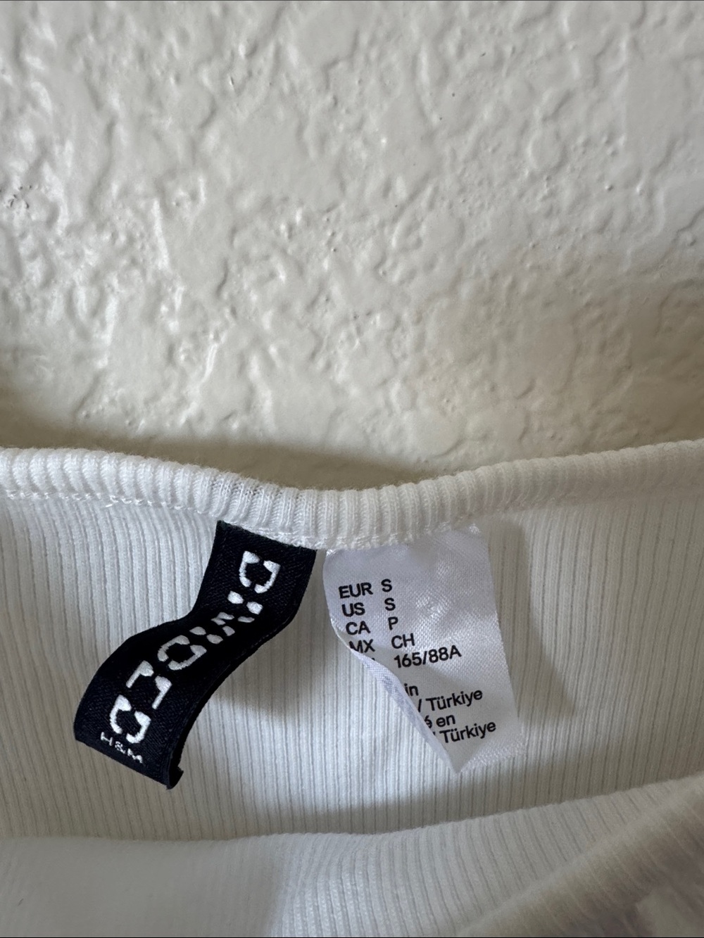 H&M White Ruffle Scoop Ribbed Tank - Picture 2 of 3